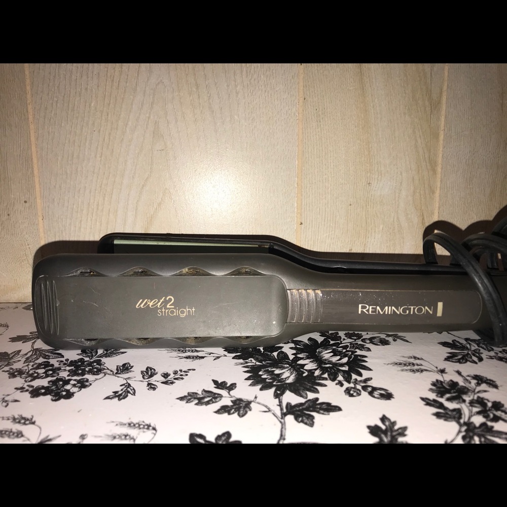 Hair straightener